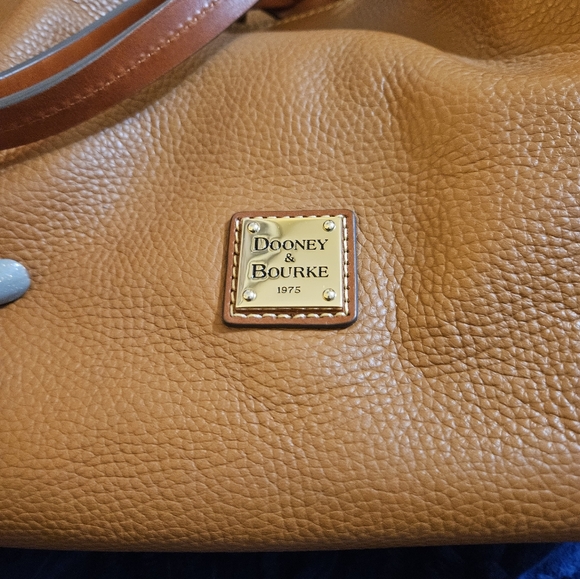 Brown Leather Dooney & Bourke Tote Bag - Picture 4 of 13